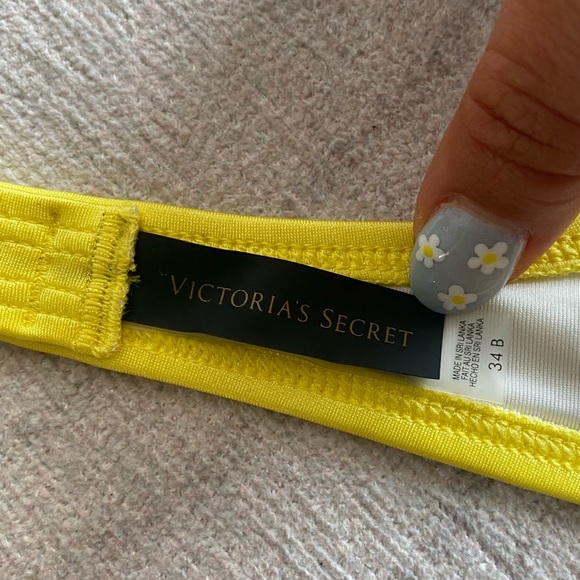 Victoria’s Secret Strapless Bikini Top - Picture 4 of 4